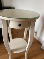 Leuke witte landelijke stijl ronde houten bijzettafel, Ophalen, Minder dan 55 cm, Rond, Zo goed als nieuw
