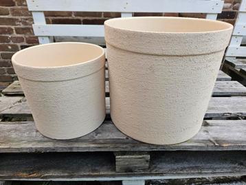 3 bloempotten beige beschikbaar voor biedingen