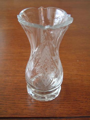 prachtige puntgave vintage geetste kristal vaas