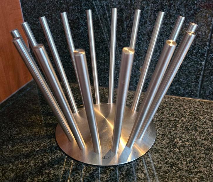 Zack Stiletto Fruitschaal RVS, Huis en Inrichting, Woonaccessoires | Schalen en Manden, Zo goed als nieuw, Schaal, Rond, Overige materialen