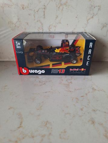 Red Bull F1 RB13 - Burago 1:43 beschikbaar voor biedingen