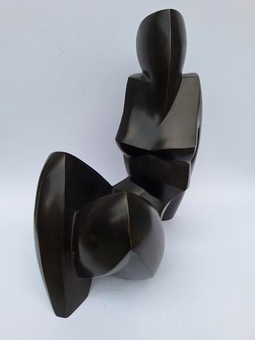 LÄ ĹUTTË de strijd Sophie Gaborit  bronzen beeld  beschikbaar voor biedingen