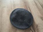 Prachtige grijze wollen baret, 100% wol. Donkergrijze baret., Hoed, Onb, Ophalen of Verzenden, Onb
