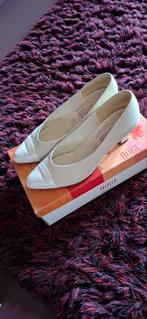 Högl Nubuck pumps maat 38, Kleding | Dames, Ophalen of Verzenden, Zo goed als nieuw, Zwart