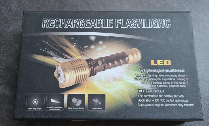 Zaklamp - nieuw, Caravans en Kamperen, Zaklampen, Zo goed als nieuw, Batterij, Ophalen of Verzenden