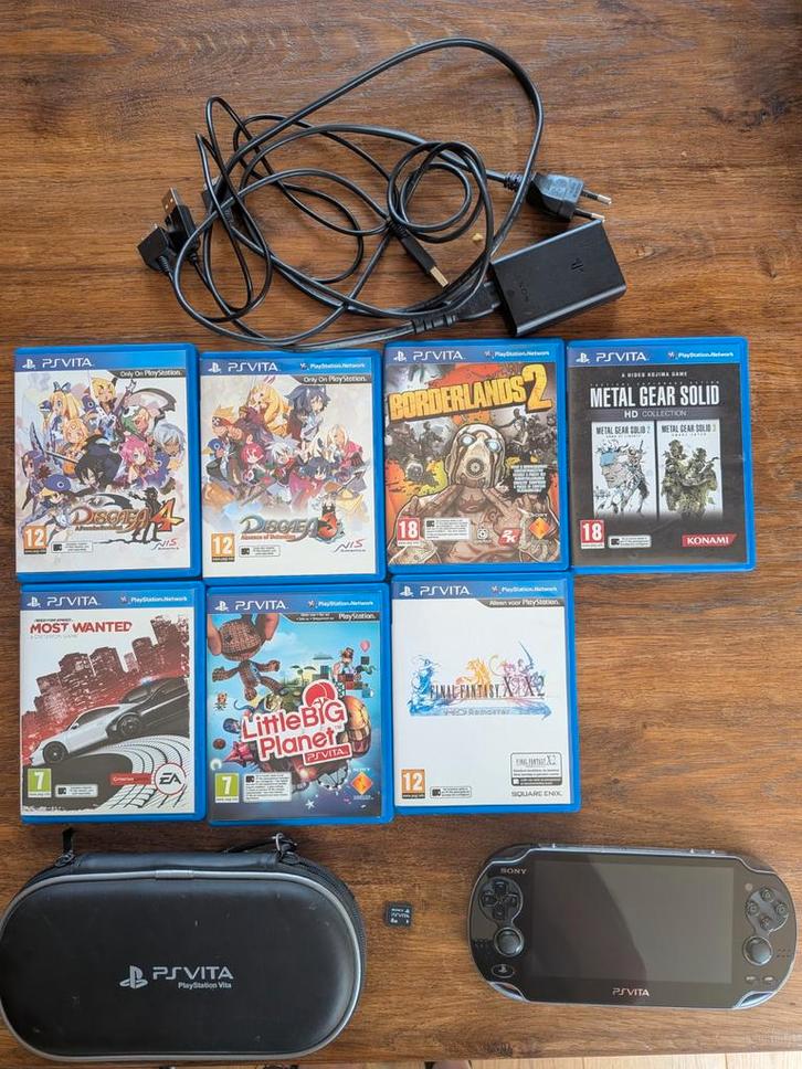 PlayStation Vita + 7 Games + 8GB SD, Spelcomputers en Games, Spelcomputers | Sony PlayStation Vita, Gebruikt, Zwart, Met games
