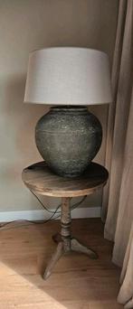 Still kruiklamp met wijn tafeltje, Huis en Inrichting, Lampen | Kroonluchters, Ophalen, Hout