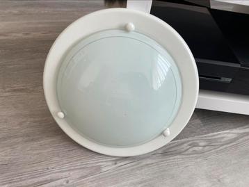 Plafonlamp beschikbaar voor biedingen
