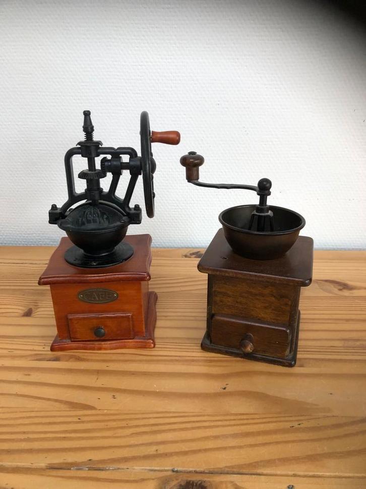 Antieke Koffiemolens - Set van 2, Antiek en Kunst, Antiek | Keukenbenodigdheden, Ophalen of Verzenden