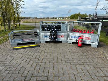 Verhuur dranghekken, bouwhekken, podium, rijplaten, etc  beschikbaar voor biedingen