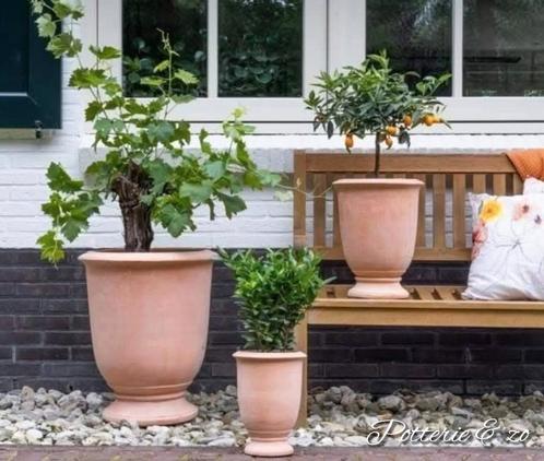 Terracotta vazen set 3 delig, Tuin en Terras, Bloempotten, Nieuw, Terracotta, Binnen, Balkon, Tuin, 40 tot 70 cm, Minder dan 25 cm