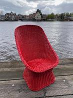 Vintage Rieten Kuipstoel groot jaren 70 Rood, Huis en Inrichting, Stoelen, Riet of Rotan, Gebruikt, Eén, Ophalen