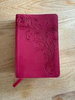 King James Version bijbel roze, Antiek en Kunst, Antiek | Boeken en Bijbels, Ophalen of Verzenden