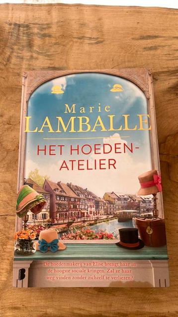 Marie Lamballe - Het hoedenatelier beschikbaar voor biedingen