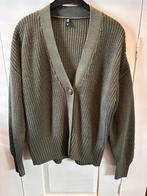 Groen cardigan vest met 3 knopen maat M, Ophalen of Verzenden, Zo goed als nieuw, Maat 52/54 (L), Groen