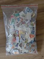 Postzegels Wereld  nummer 2, Ophalen of Verzenden, Buitenland