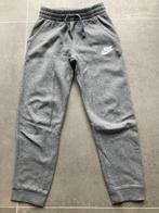Trainingsbroek Nike grijs maat L (147-158), Ophalen of Verzenden, Zo goed als nieuw, Jongen of Meisje, Broek