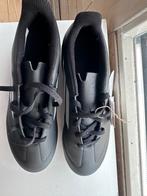 Nieuwe voetbalschoenen - 39,1/3, Ophalen of Verzenden, Nieuw, Zwart, Sportschoenen