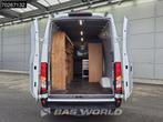 Iveco Daily 35S18 3.0L 180PK Euro6 Automaat L2H2 Airco Cruis, Auto's, Automaat, Gebruikt, Euro 6, 4 cilinders