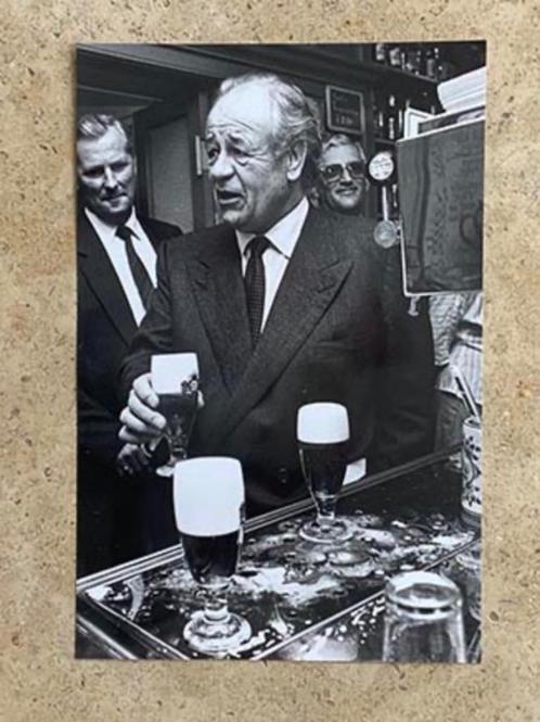 Org z/w foto 30x20 cm van Freddy Heineken met een biertje, Verzamelen, Biermerken, Nieuw, Overige typen, Heineken, Verzenden