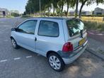 Renault Twingo 1.2 Authentique Uitvoering, Apk 02-2026!!, Voorwielaandrijving, Metallic lak, 600 kg, Beige