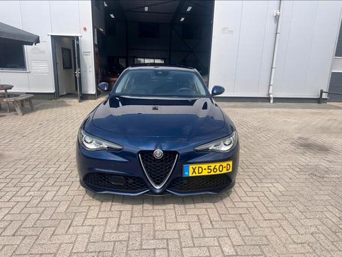 Alfa Romeo Giulia 2.0 Turbo 200pk Aut 2018 Blauw Veloce Pack, Auto's, Alfa Romeo, Bedrijf, Giulia, ABS, Achteruitrijcamera, Adaptive Cruise Control