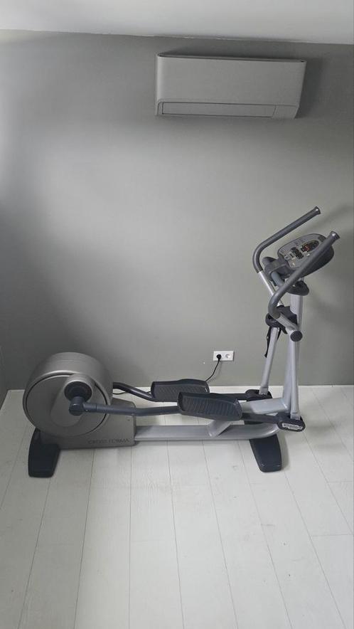 Technogym crosstrainer Forma, Sport en Fitness, Fitnessmaterialen, Zo goed als nieuw, Overige typen, Ophalen