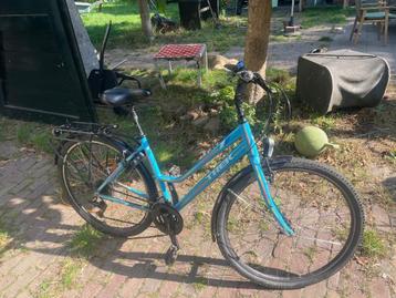 Damesfiets beschikbaar voor biedingen