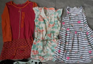 3 x meisje kleding maat 98 totaal 0.50 euro beschikbaar voor biedingen