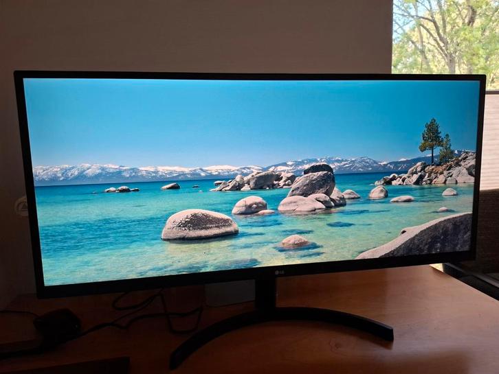 LG 34WL500 Ultrawide Monitor - 34 inch, Computers en Software, Monitoren, Gebruikt, 61 t/m 100 Hz, DisplayPort, HDMI, Gaming, Hoofdtelefoonaansluiting