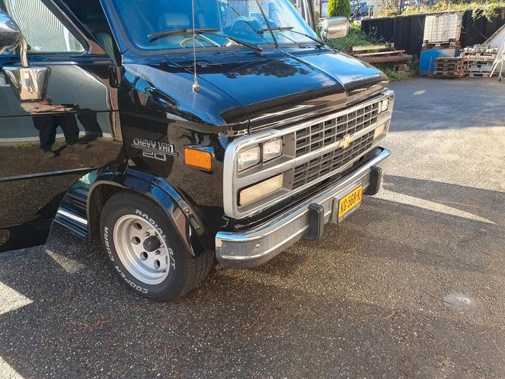 Chevrolet 1996 Zwart zeer mooi, Auto's, Chevrolet, Particulier, Chevy Van, ABS, Airbags, Airconditioning, Centrale vergrendeling