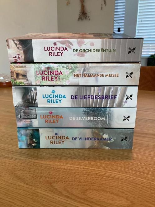 5 boeken van Lucinda Riley (schrijfster van de zeven zussen), Boeken, Romans, Gelezen, Nederland, Ophalen