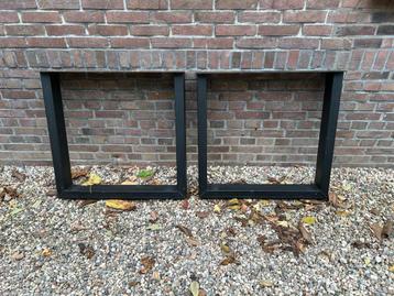 Stalen Tafelpoten - Gecoat beschikbaar voor biedingen