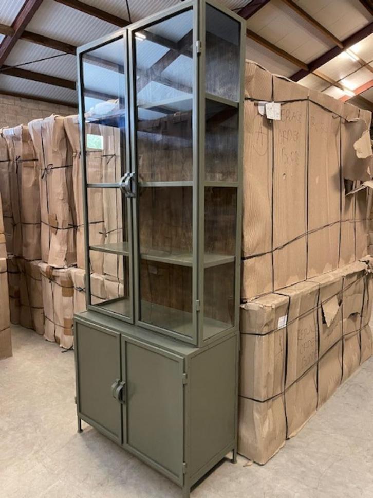Buffetkast groen metaal glas mooiste uitvoering 95 cm ACTIE, Huis en Inrichting, Kasten | Ladekasten, Nieuw, 200 cm of meer, 50 tot 100 cm