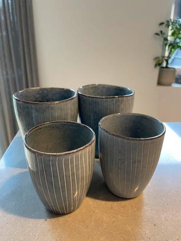 Broste Copenhagen servies koppen en kommen beschikbaar voor biedingen