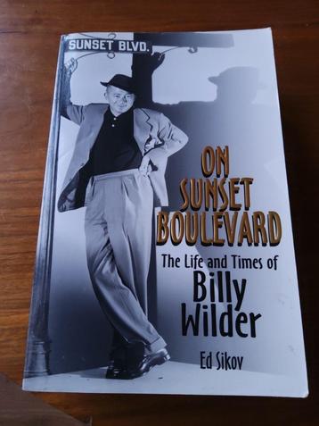 On Sunset Boulevard The Life and times of Billy Wilder boek beschikbaar voor biedingen