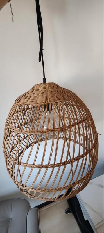 Rotan hanglamp voor €30 beschikbaar voor biedingen