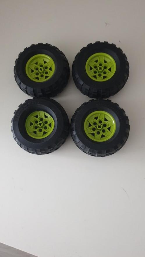 Lego technic 4 grote wielen  81.6 x 38R, Kinderen en Baby's, Speelgoed | Duplo en Lego, Zo goed als nieuw, Ophalen of Verzenden