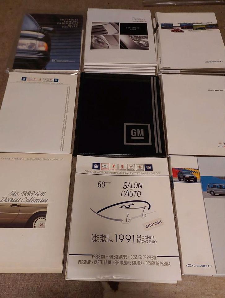 Dealer persmappen USA voertuigen en meer!, Boeken, Auto's | Folders en Tijdschriften, Gelezen, Algemeen, Ophalen of Verzenden