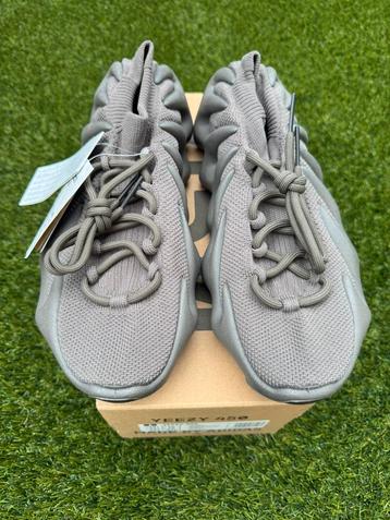 Yeezy 450 cinder 44, 1/3 beschikbaar voor biedingen