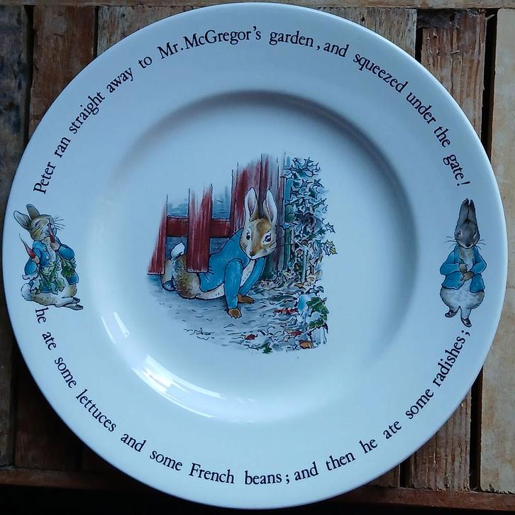Wedgwood Peter Rabbit Bord, Antiek en Kunst, Antiek | Schalen, Ophalen of Verzenden