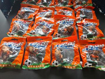 Complete set voetbal poppetjes spelers van oranje 16 stuks  beschikbaar voor biedingen