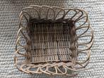 Leuk rotan krukje/mand! Riet, of als planten tafeltje!, Mand, Vierkant, Ophalen of Verzenden, Zo goed als nieuw