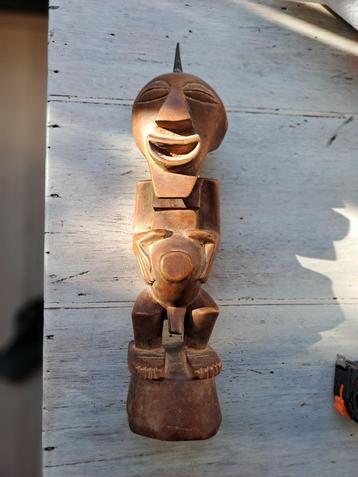 Afrikaans beeldje hout beschikbaar voor biedingen
