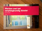 Werken met het verpleegkundig dossier - Jessica Hesselink, Boeken, Ophalen of Verzenden, Zo goed als nieuw, HBO