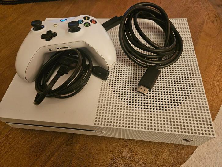 Xbox One S 1TB, Spelcomputers en Games, Spelcomputers | Xbox One, 1 TB, Met 1 controller, Ophalen
