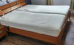 Modern Bed  200 x 180 Kersenhouten kleur (evt. + matrassen), Ophalen, Overige kleuren, Tweepersoons, Zo goed als nieuw