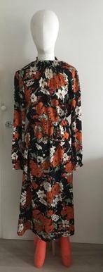 Mooie lange jurk met bloemen van Vila (maat S), Kleding | Dames, Jurken, Oranje, Vila, Maat 38/40 (M), Ophalen of Verzenden