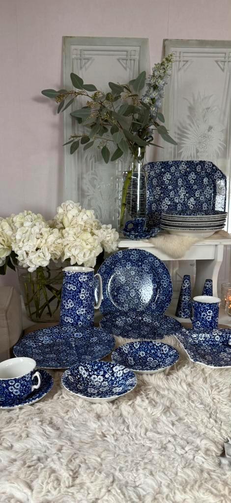Burleigh Calico blauw chintz servies izgst comp of per stuk, Antiek en Kunst, Antiek | Servies compleet, Ophalen