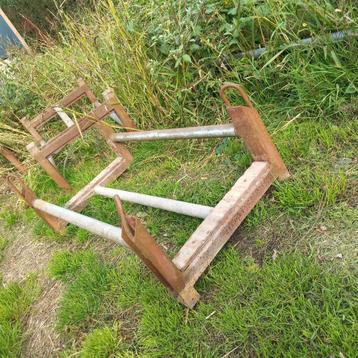 Bokken voor steigerbuizen beschikbaar voor biedingen